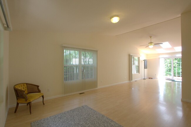 Building Photo - 4-Bedroom 2-Bath Home near Downtown Champa...