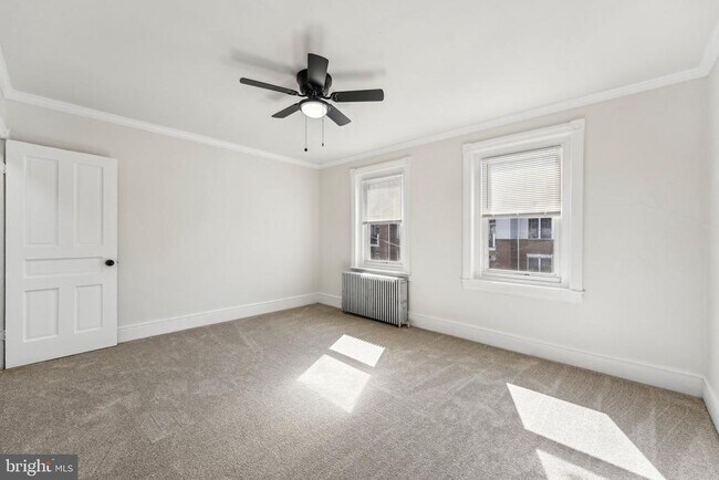 Building Photo - 309 W Elm St