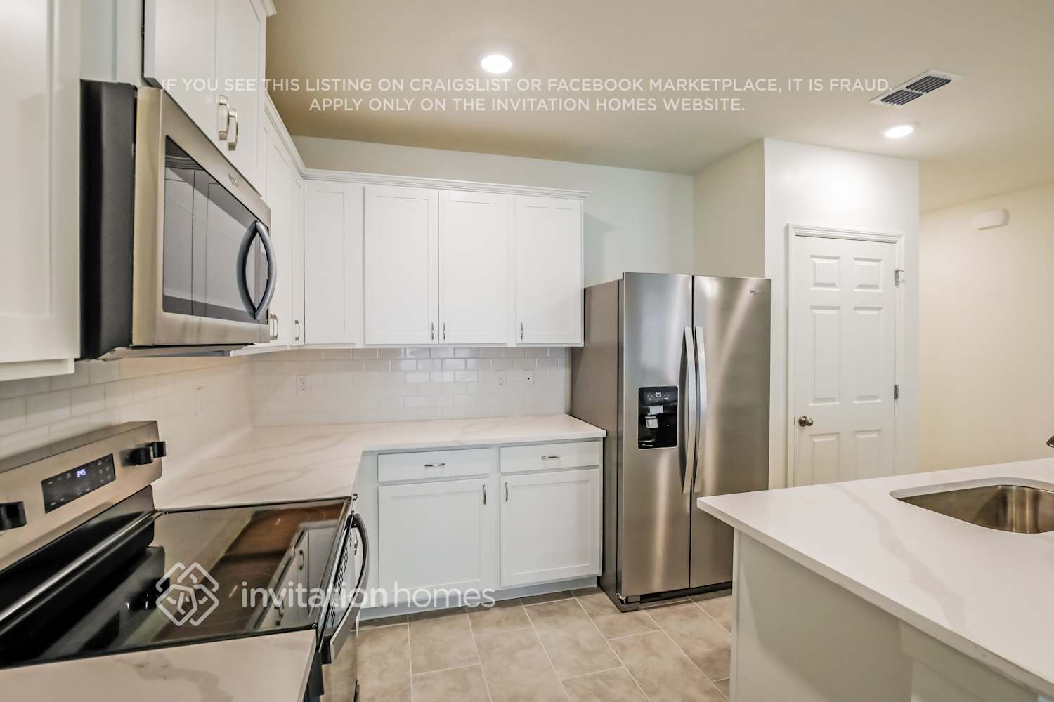Building Photo - 565 Seaspray Dr