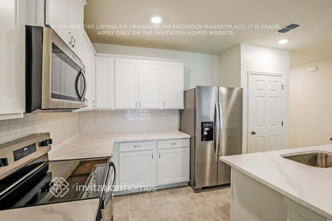Building Photo - 565 Seaspray Dr