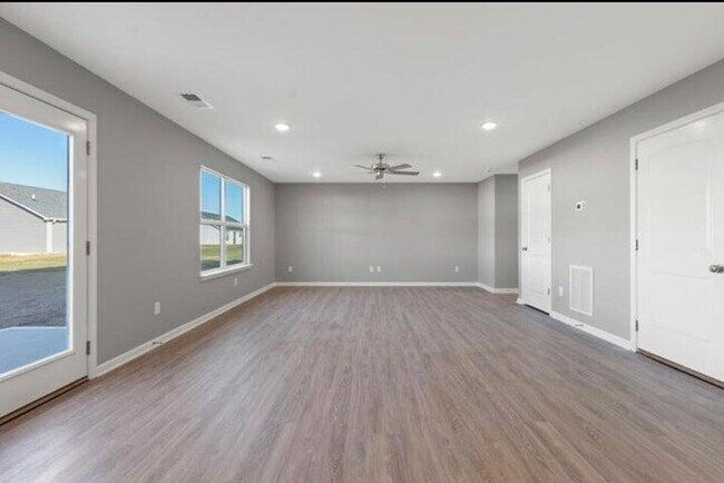 Building Photo - 241 Jared Parker Wy