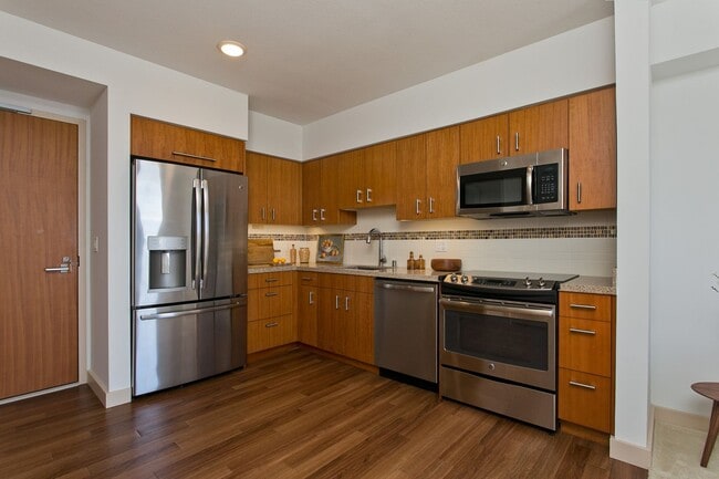 Building Photo - Modern 1-Bedroom Condo in Kakaako – 20th F...