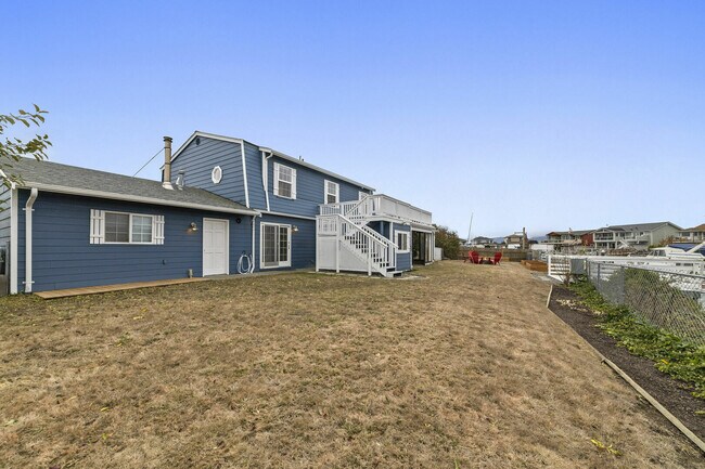 Building Photo - 4132 Matia Dr