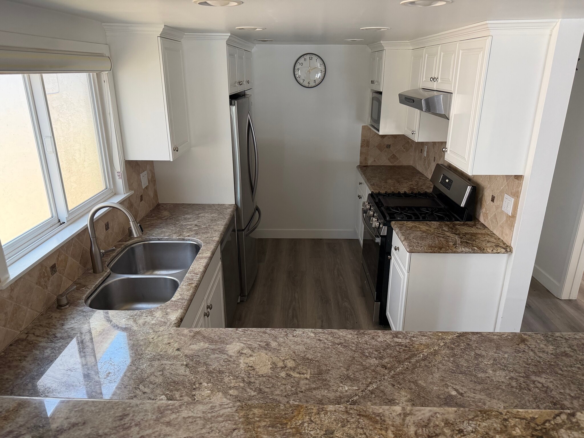 Building Photo - 1633 Goodman Ave