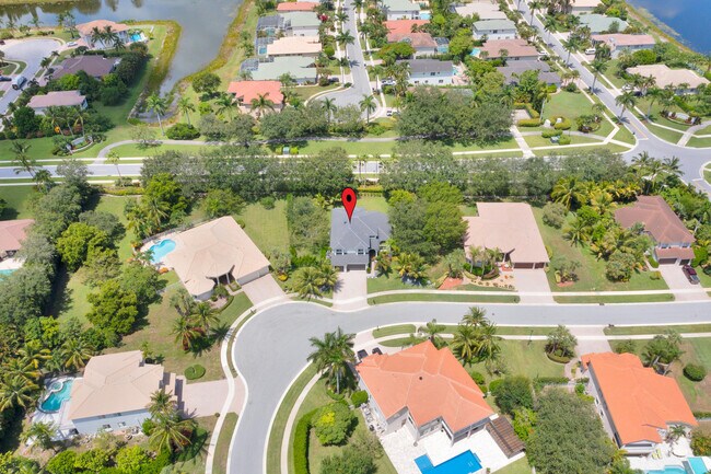 Building Photo - 4661 Manderly Dr