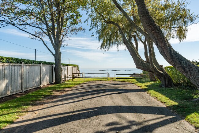 Building Photo - 14 Neptune Ave