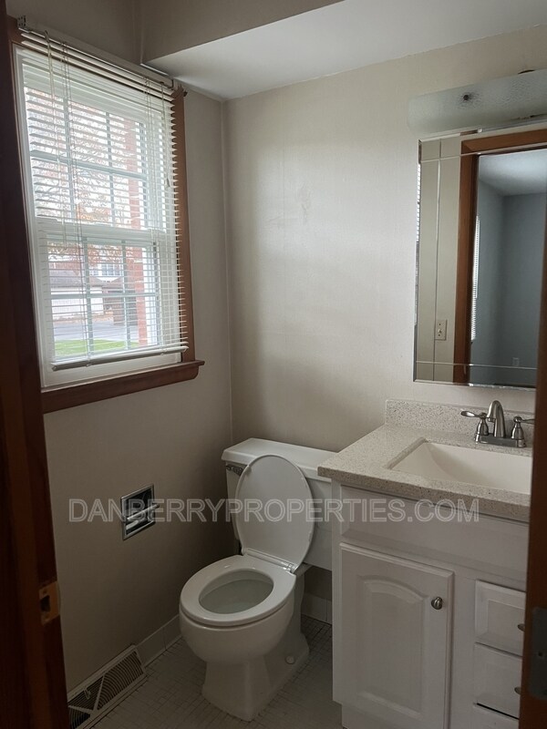 Building Photo - 4126 Newcastle Dr