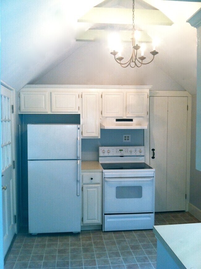 Building Photo - 189 South St