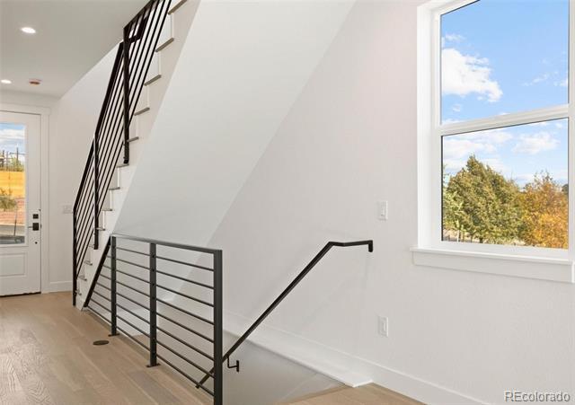 Building Photo - 4660 W 9th Ave