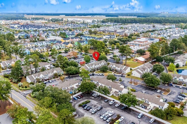 Building Photo - 3574 Evergreen Way