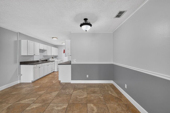 Building Photo - 12310 Tavares Ridge Ct