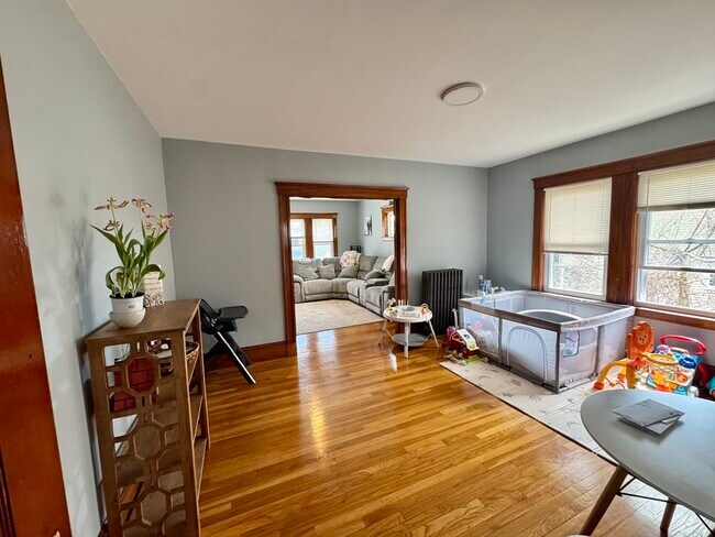 Building Photo - 141 Walworth St