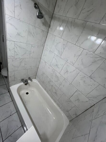 Building Photo - 1945 W Bethune St