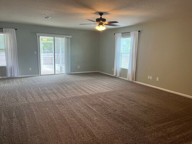 Building Photo - West Magnolia 3BR / 2BA Home Clay County
