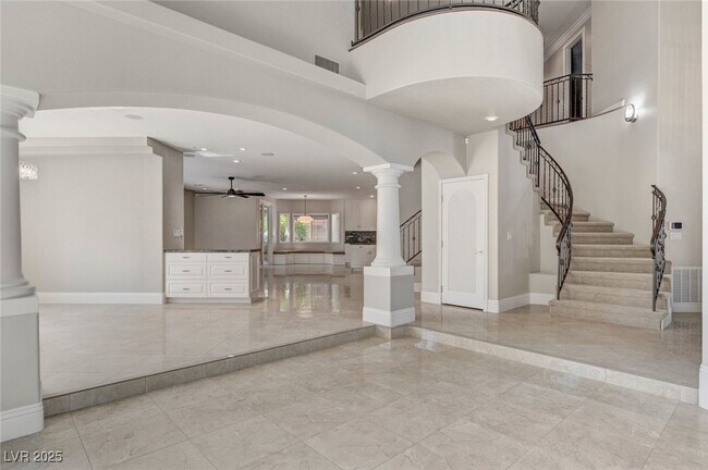 Building Photo - 9813 Edgeview Pl