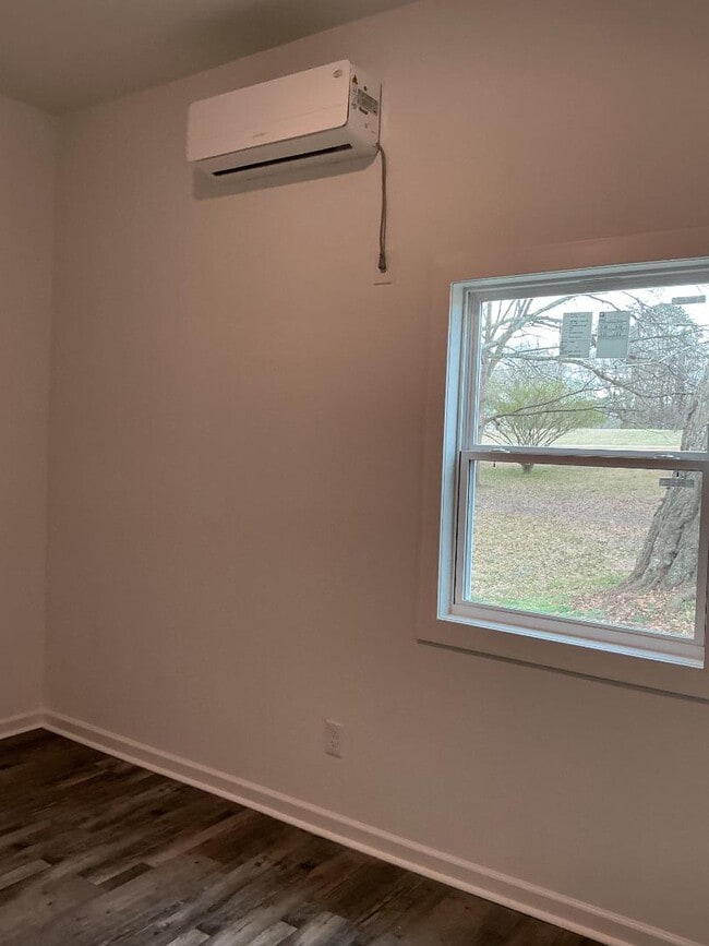 Building Photo - 2 Smith Rd