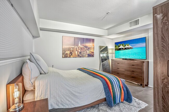 Bedroom - 7320 Hawthorn Ave