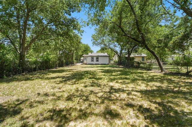 Building Photo - 917 N Wood St