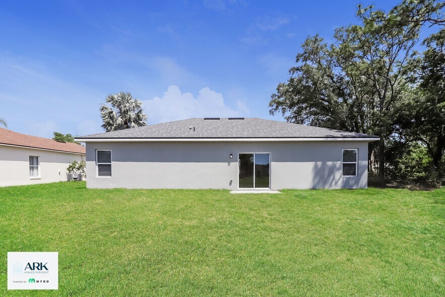 Building Photo - 708 Martin Ln