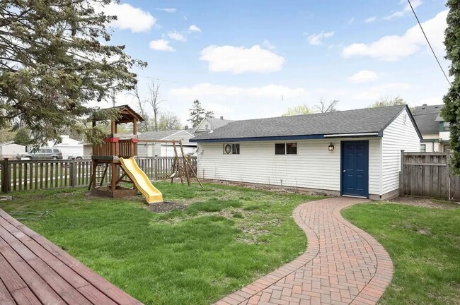 Building Photo - Rare, beautifully updated selby ave house ...