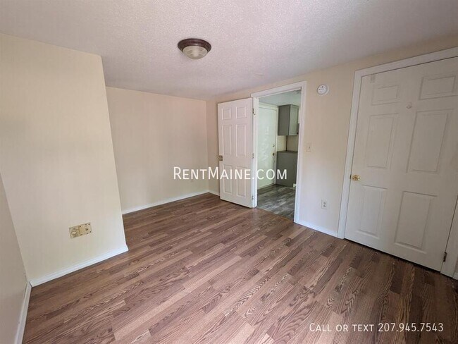 Building Photo - 12 Spring St