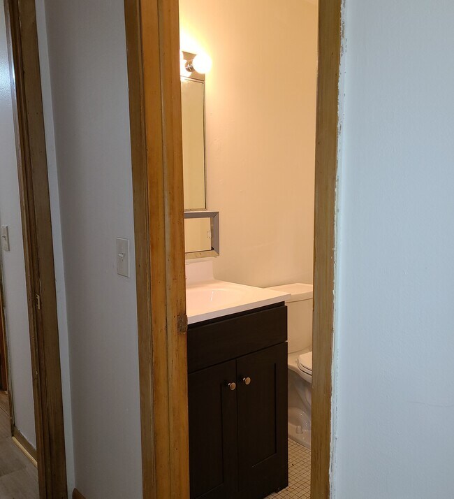 Master Half Bath - 317 N Harvard Ave