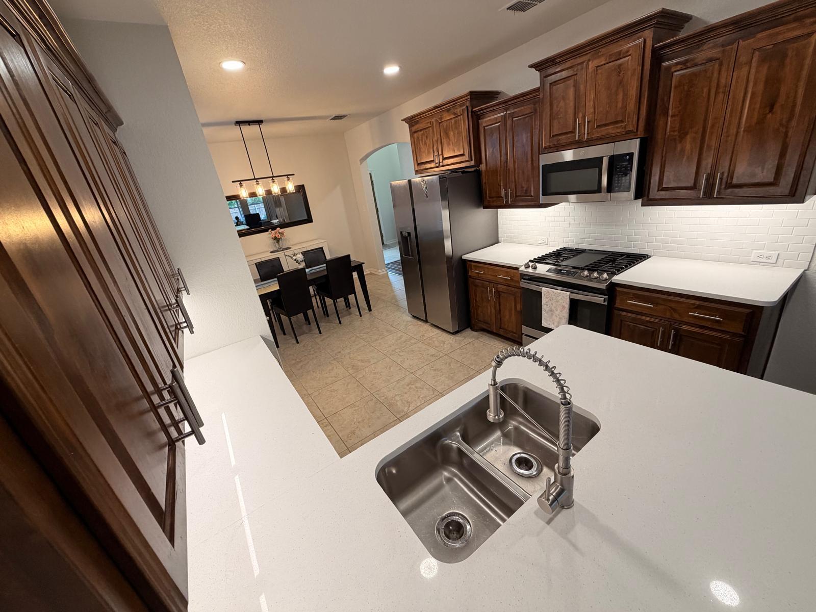 Building Photo - 4625 Lance Leaf Dr
