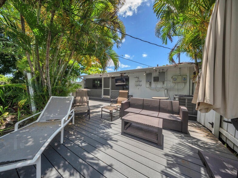 Building Photo - 2019-2023 NE 15th Ave