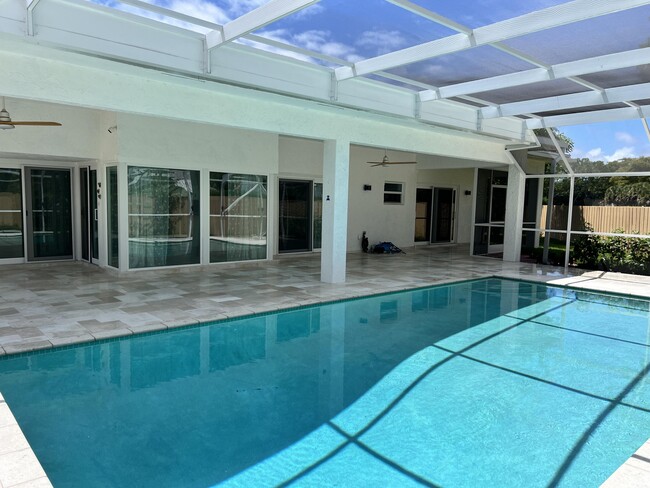 Building Photo - 3210 NW 23rd Ter