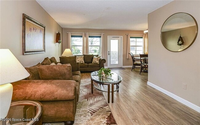 Building Photo - 11 Vista Palm Ln