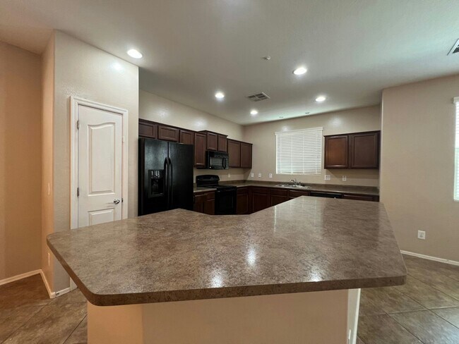 Building Photo - 3239 E Virgil Dr