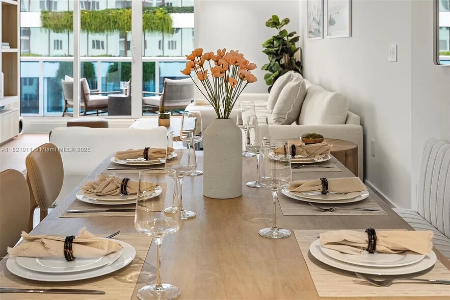 Building Photo - 2301 Collins Ave