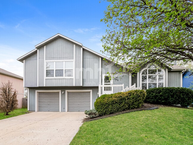 Building Photo - 17272 Jennifer St