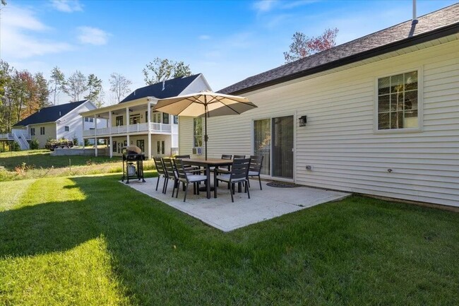 Building Photo - 9 Bouchard Ct
