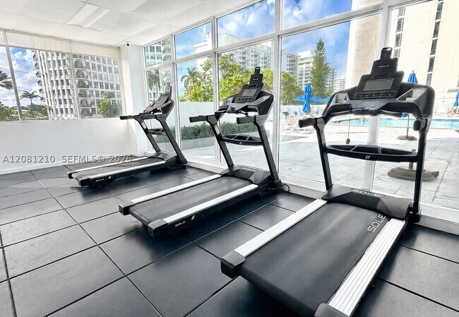 Building Photo - 5601 Collins Ave