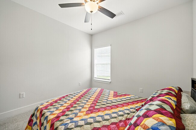 Building Photo - 228 Speckled Trout Ln N