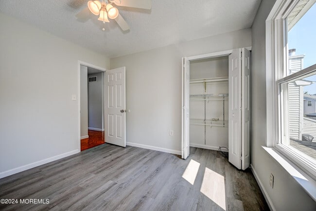 Building Photo - 44 Mariners Cove