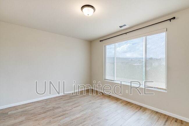 Building Photo - 308 Spirit Cir