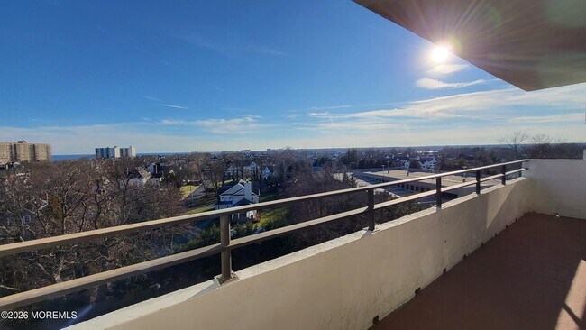 Building Photo - 1 Channel Dr