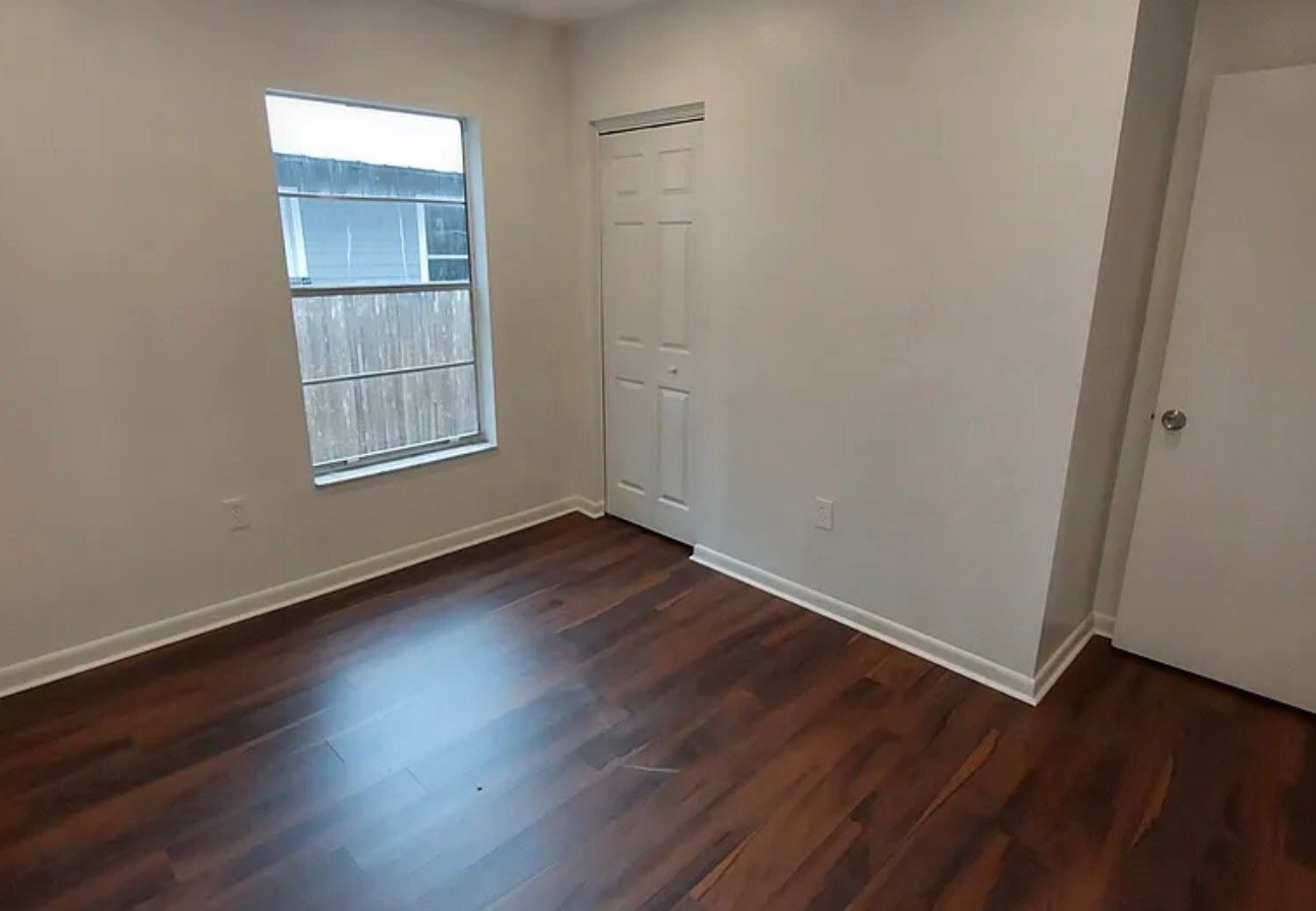 Building Photo - 824 Valencia Ave