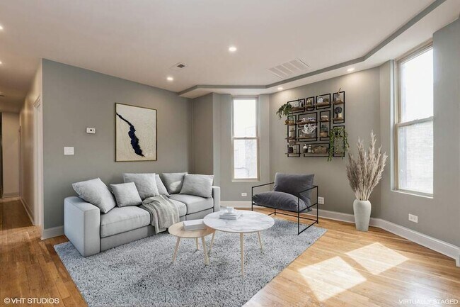 Building Photo - 1446 W Irving Park Rd