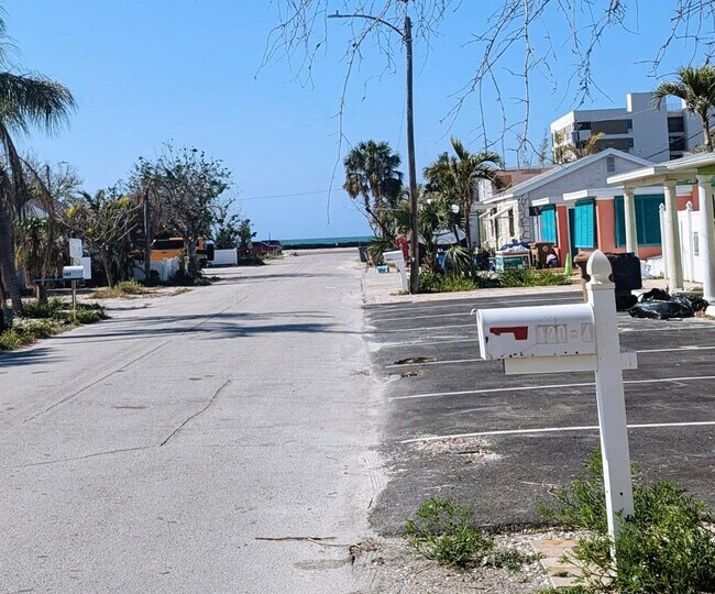 Building Photo - 124 146th Ave E