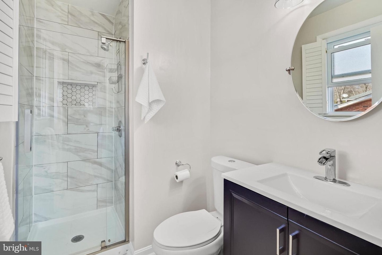 Primary Bath - 8409 Morey Ln