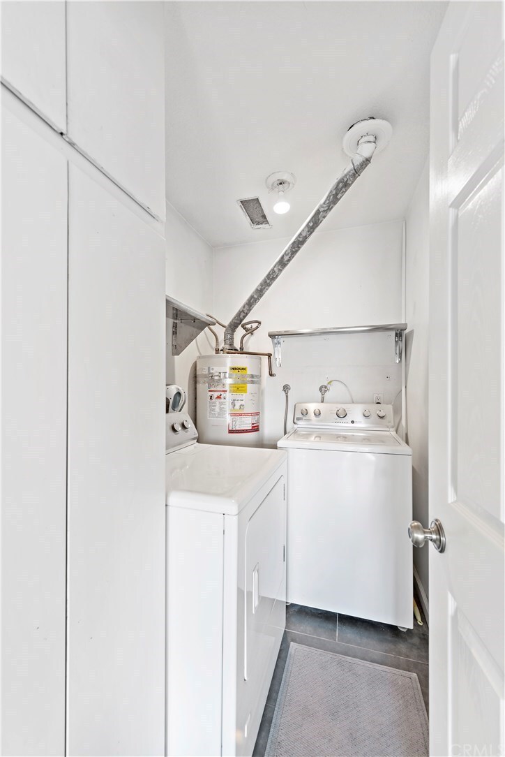 Building Photo - 22932 Via Pimiento