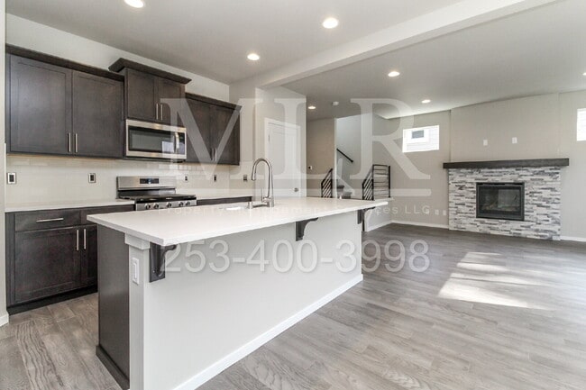 Building Photo - 10325 SE 270th St