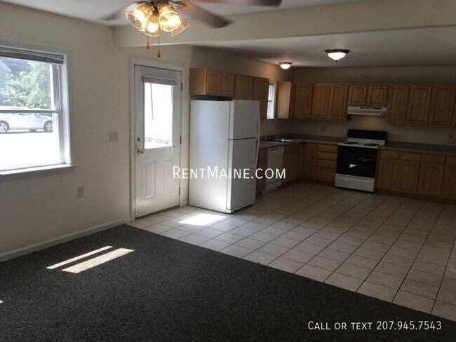 Building Photo - 1833 Hammond St