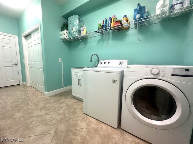 Building Photo - 13462 Kent St