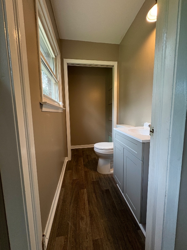Building Photo - 3330 Karian Dr