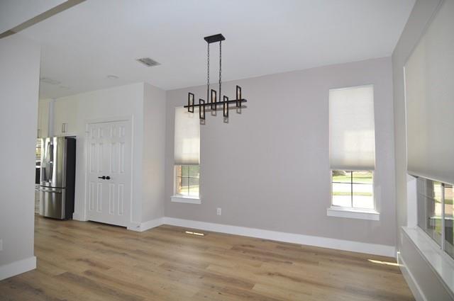 Building Photo - 3812 Lakeway Dr