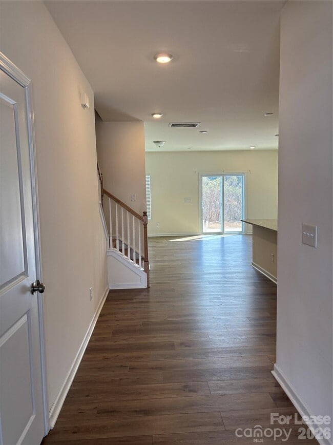 Building Photo - 5211 Maynard Hl Dr